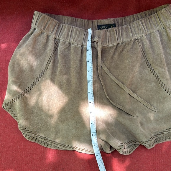 Leather Suede Shorts size small - Picture 6 of 6